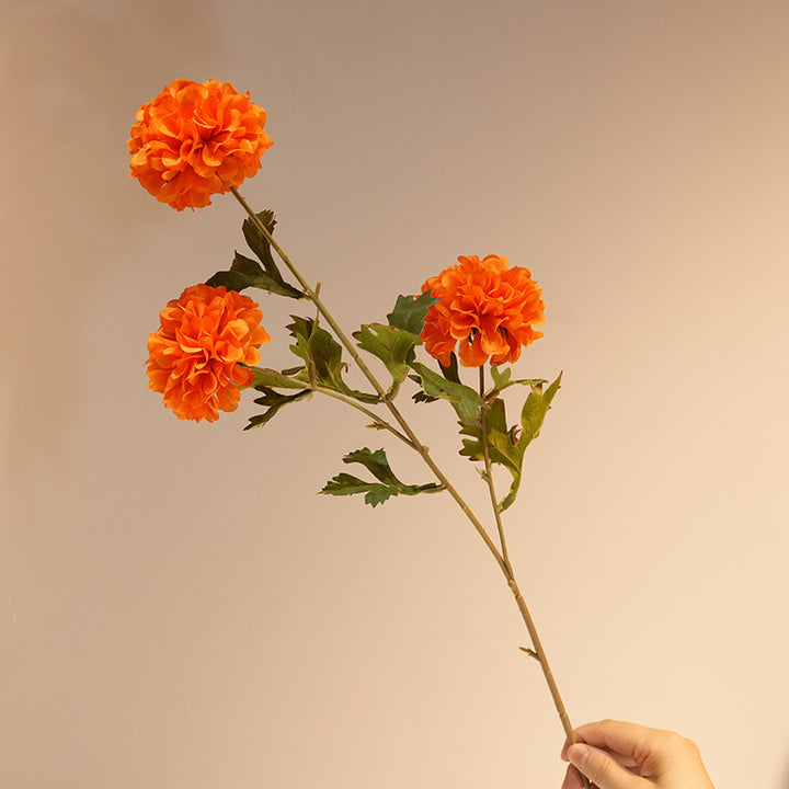 Kunstvolle Blumengestecke Karnz