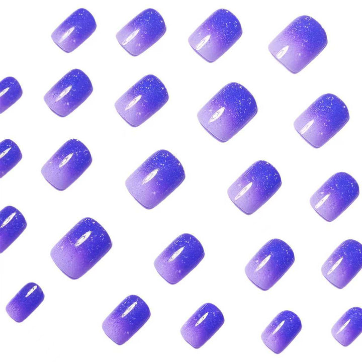 Kunstnägel mit Glamourösem Ombré-Effekt Karnz