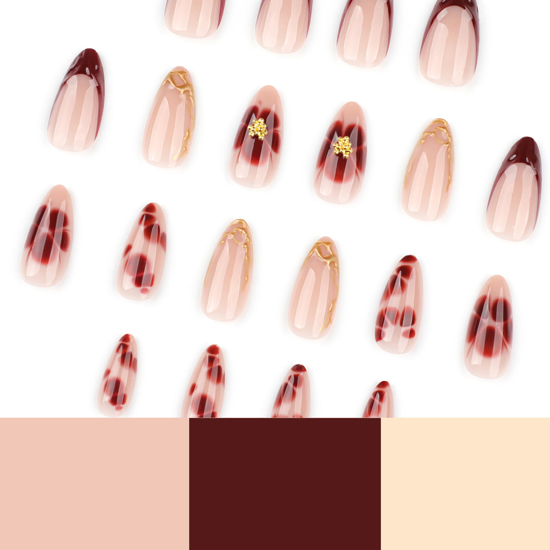 Künstliche Nagelkunst mit floralen Akzenten und Boutique-Design Karnz