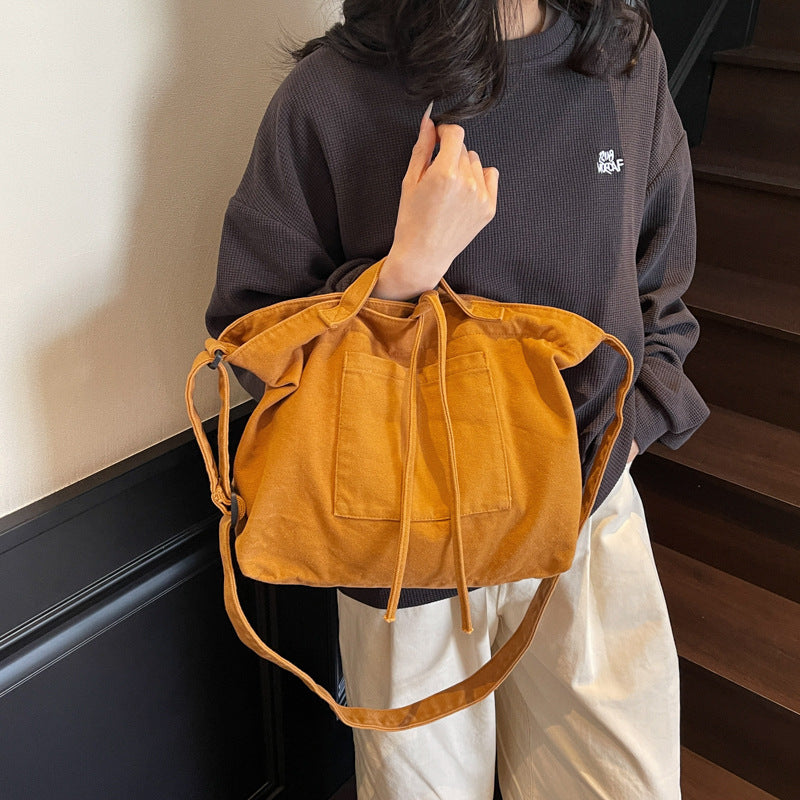 Lässige Zugband-Schultertasche Karnz