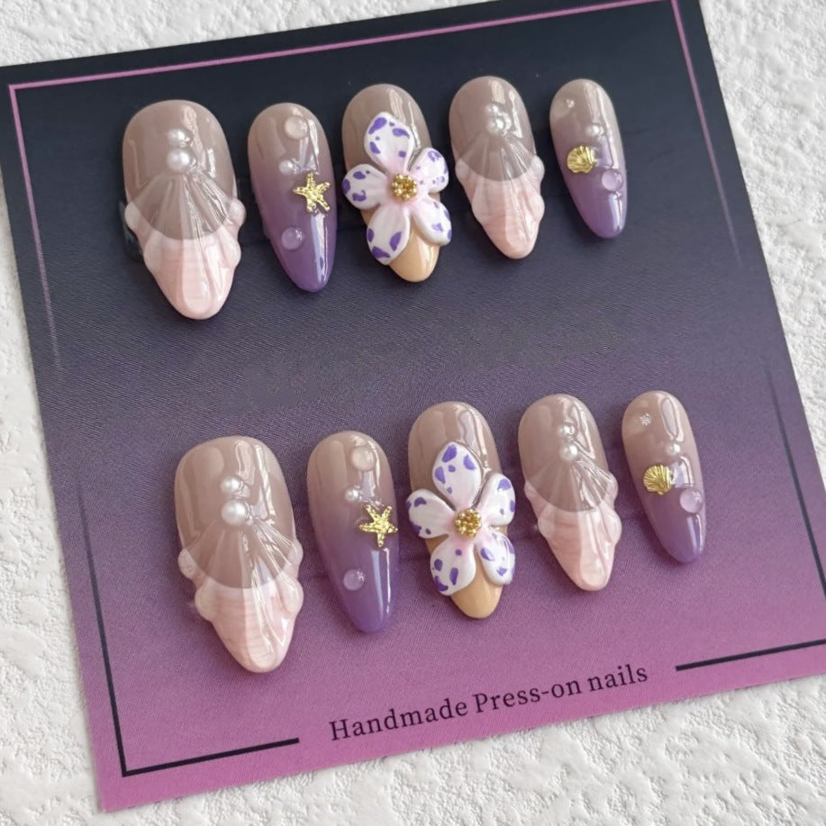 Elegantes Blumen Press-On Nail Design Set