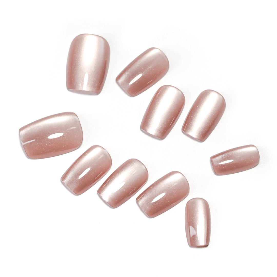 Künstliche Nagelverlängerungen mit glänzendem Finish Karnz