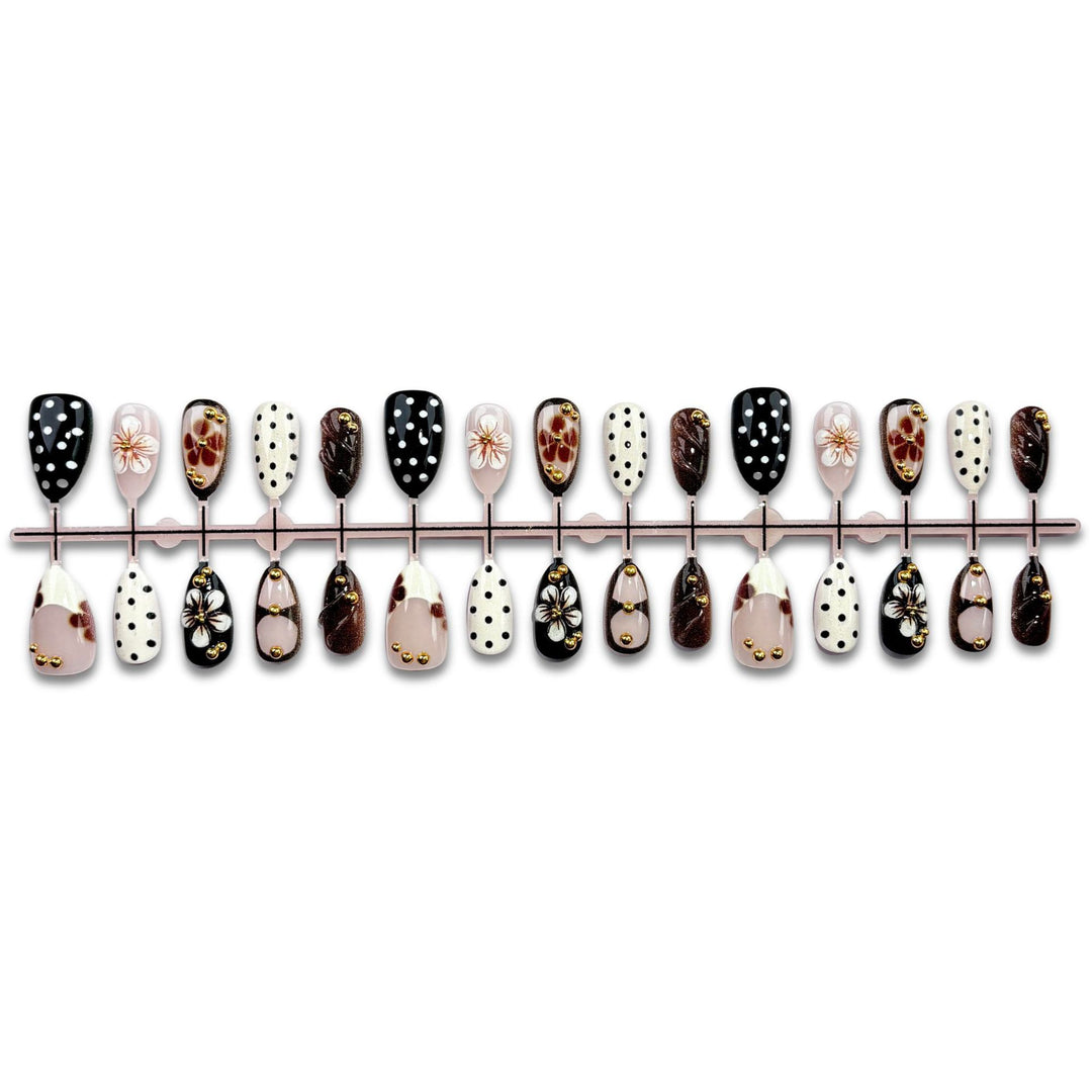 Floral Design Press-On Nail Art Karnz
