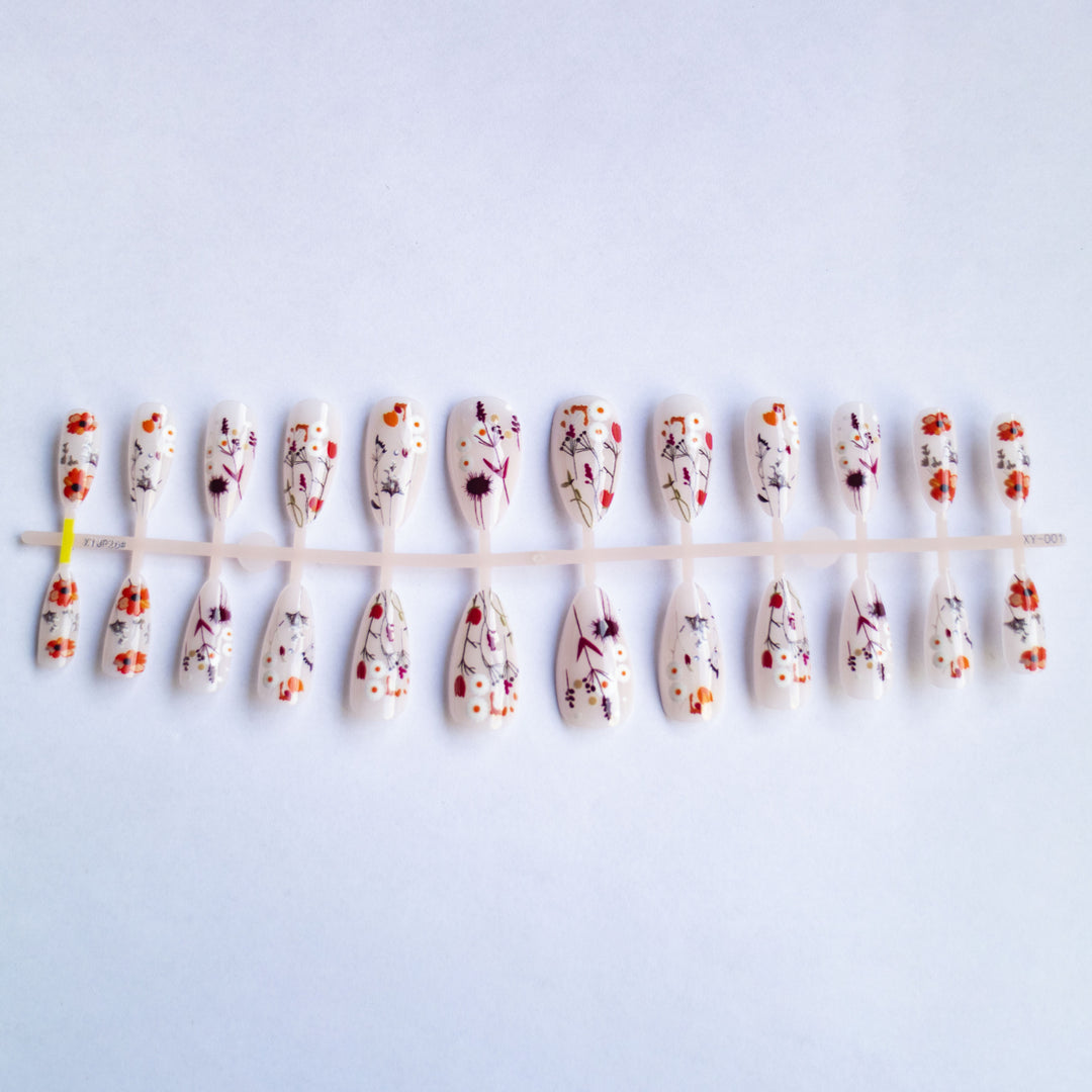 Künstlerisches Nageldesign
