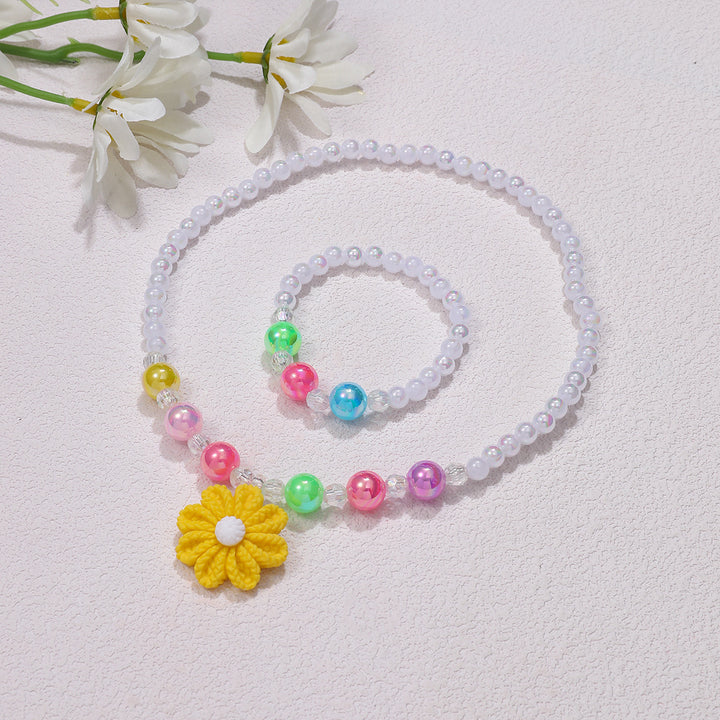 Verspieltes Schmuckset mit Blumenanhänger Karnz