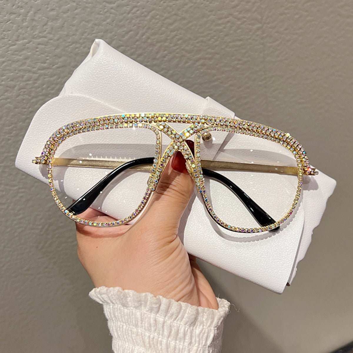 Damen Glamouröse oversized Sonnenbrille mit funkelndem Kristallrahmen Karnz