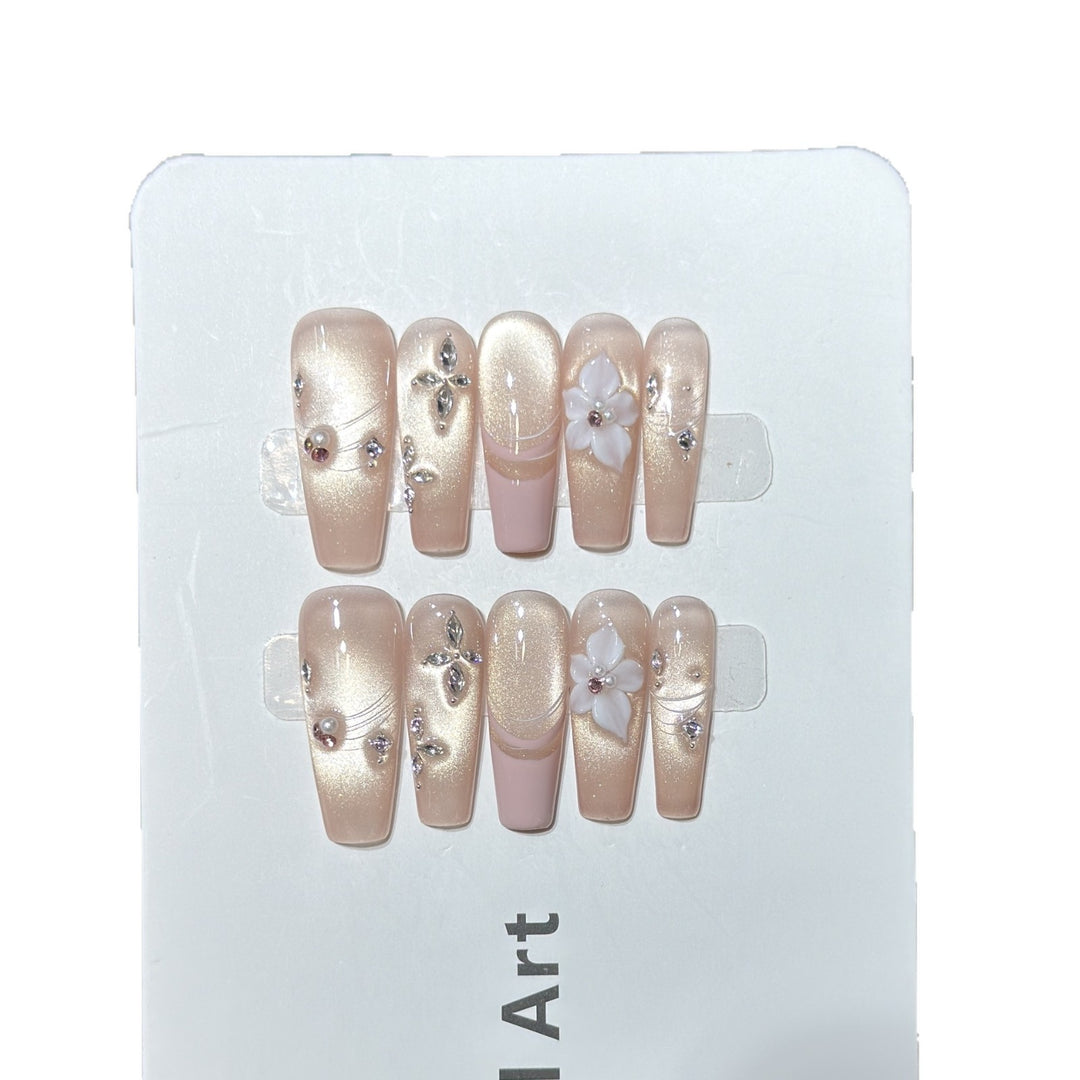Elegantes Floral-Akzent Press-On-Nagel-Set Karnz