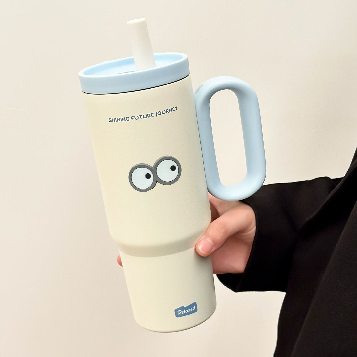 Damen Isolierbecher mit einem integrierten Strohhalm Karnz