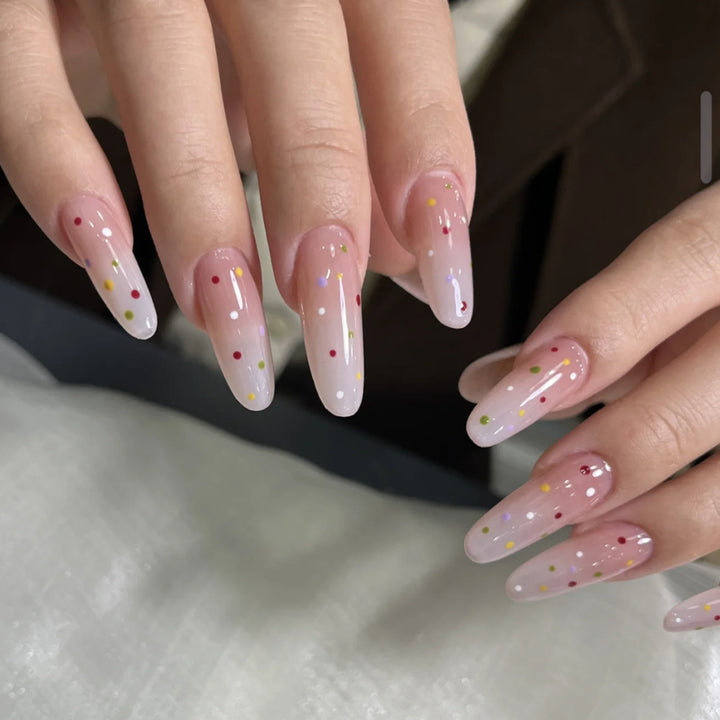 Premium Künstlerische Press-On Nagelspitzen Set mit Bunten Punkten Karnz