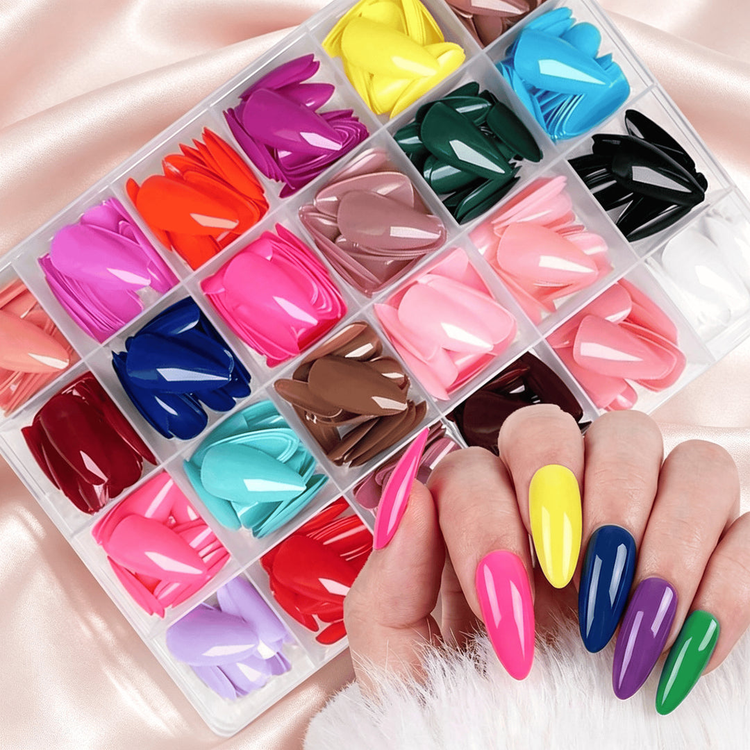 Premium Glänzende Fingernagelspitzen Karnz