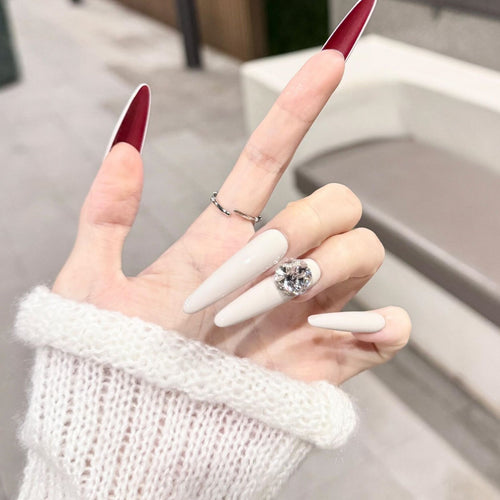 Kunstnägel mit Elegantem Glitzer-Akzent Karnz
