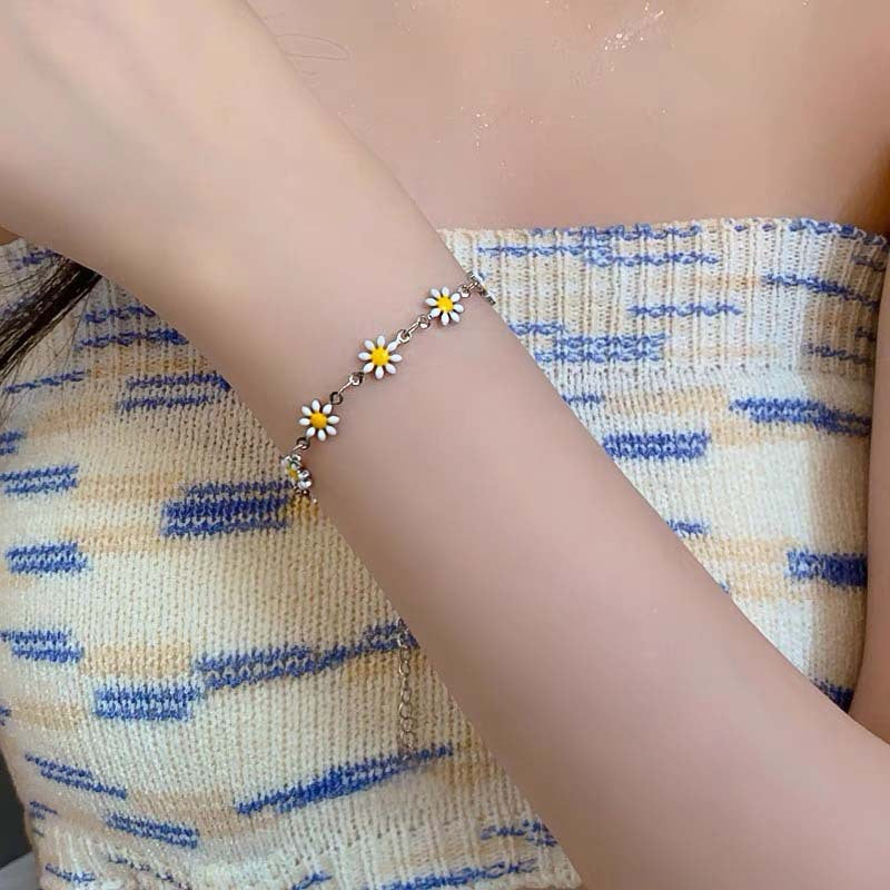 Flower Charm Armband Karnz