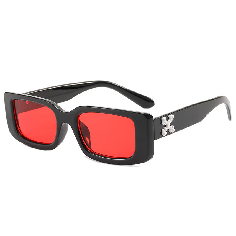 Damen Modische Sonnenbrille mit markantem Design Karnz