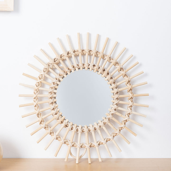 Verspielter Wandspiegel Aus Rattan Karnz