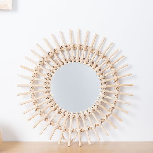Verspielter Wandspiegel Aus Rattan Karnz