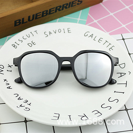 Damen geometrische Sonnenbrille mit transparenter Rahmenstruktur Karnz