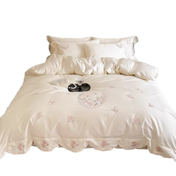 Bestickte Baumwollsatin-Floral-Herz-Bettwaren mit gewelltem Rand und Oxford-Kissenbezügen