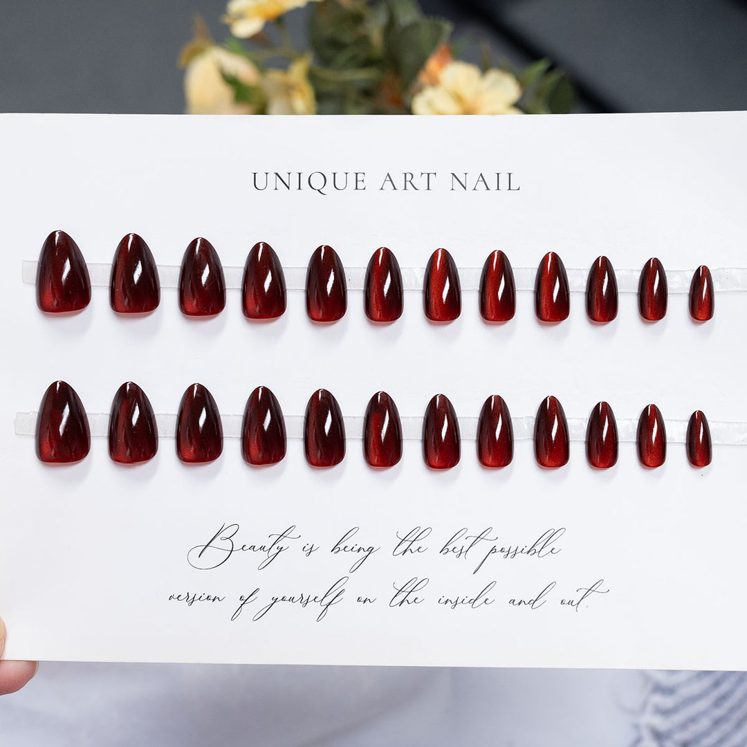 Glänzendes Press-On Nagelkunst Set