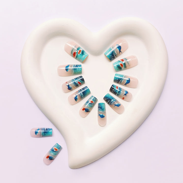 Kunstnagelset mit Maritimem Design Karnz