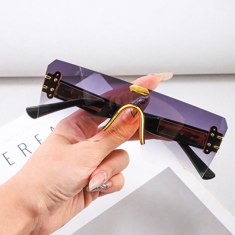 Damen futuristische Fashion-Sonnenbrille Karnz