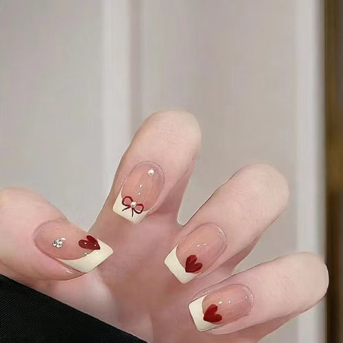 Romantische Herz-Design Press-On Nägel Karnz