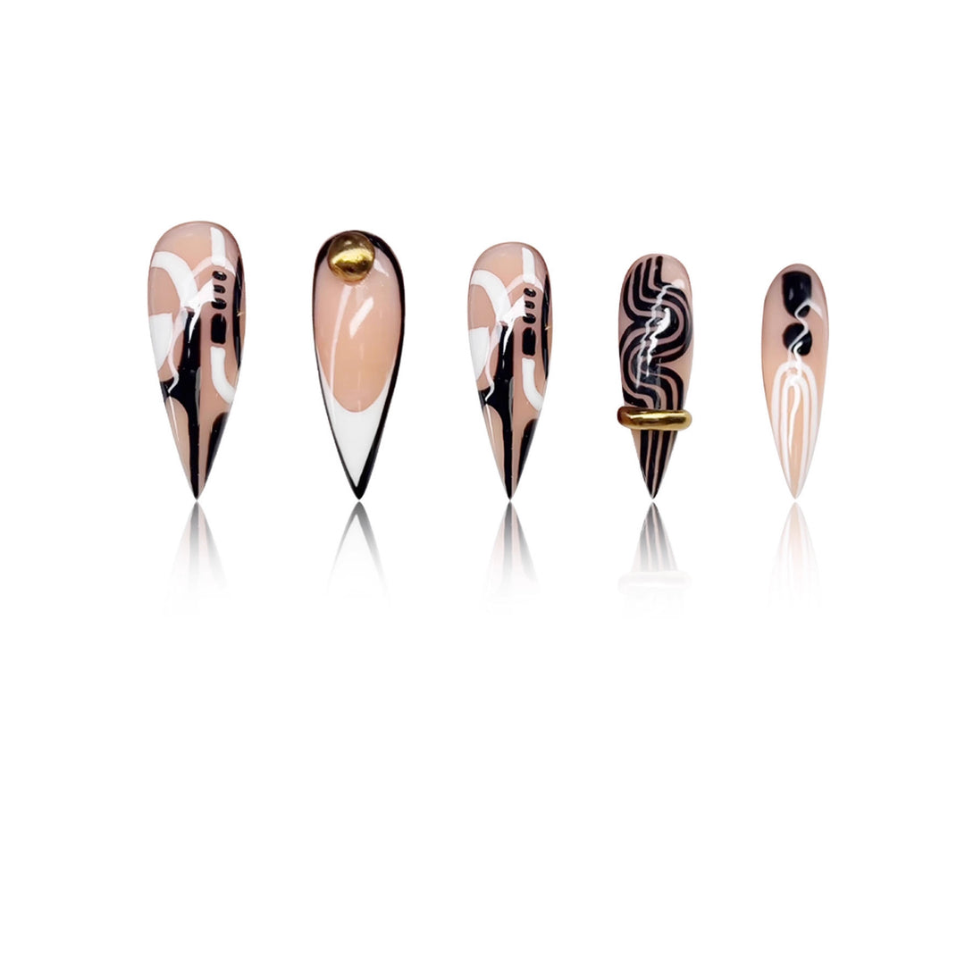 Künstlerische Stiletto-Nagelverlängerungen Karnz