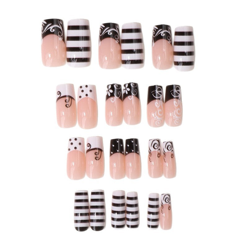 Chic stilisierte Press-On Nagelspitzen Karnz