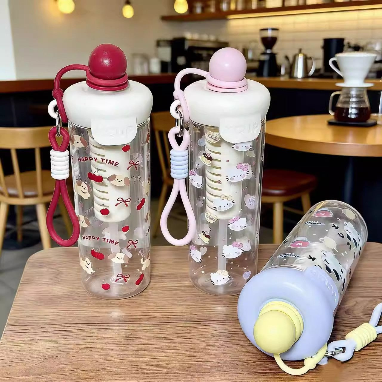 Damen Wasserflasche mit fröhlichem Motiv und praktischem Tragegriff Karnz