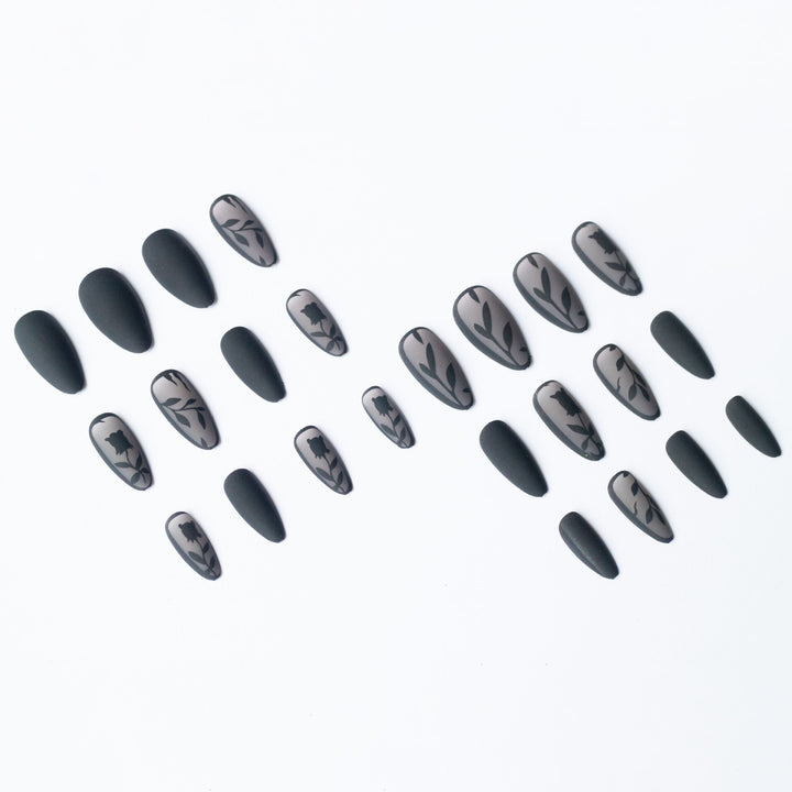 Künstlerisches, blumeninspiriertes Nagelkunst-Set