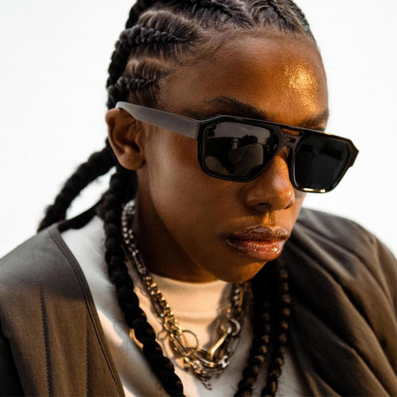 Damen Modische Sonnenbrille mit kantigem Design und UV-Schutz Karnz