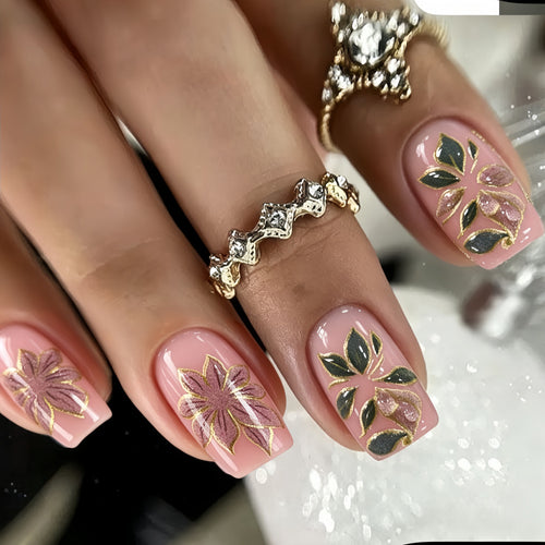 Kunstnägel mit Elegantem Blumen-Design Karnz