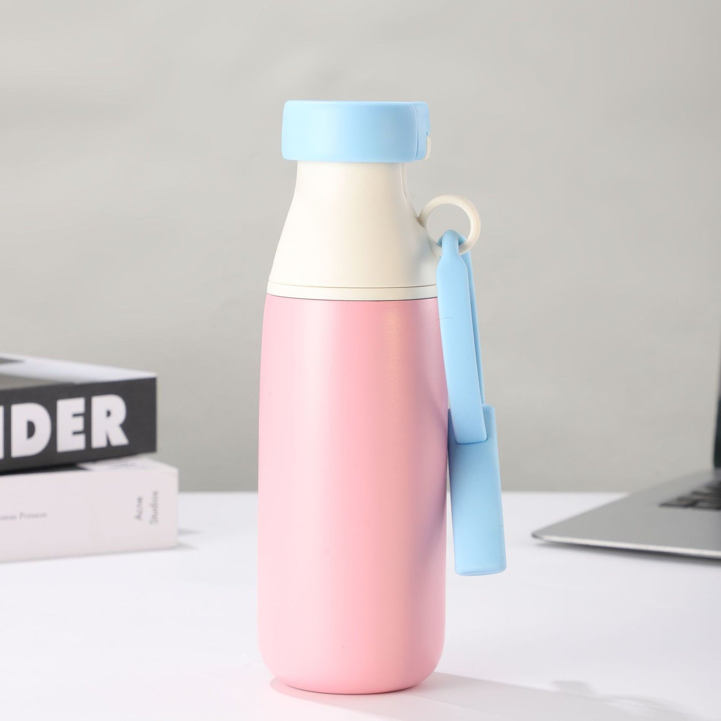 Damen isolierte Wasserflasche mit praktischer Trageschlaufe Karnz