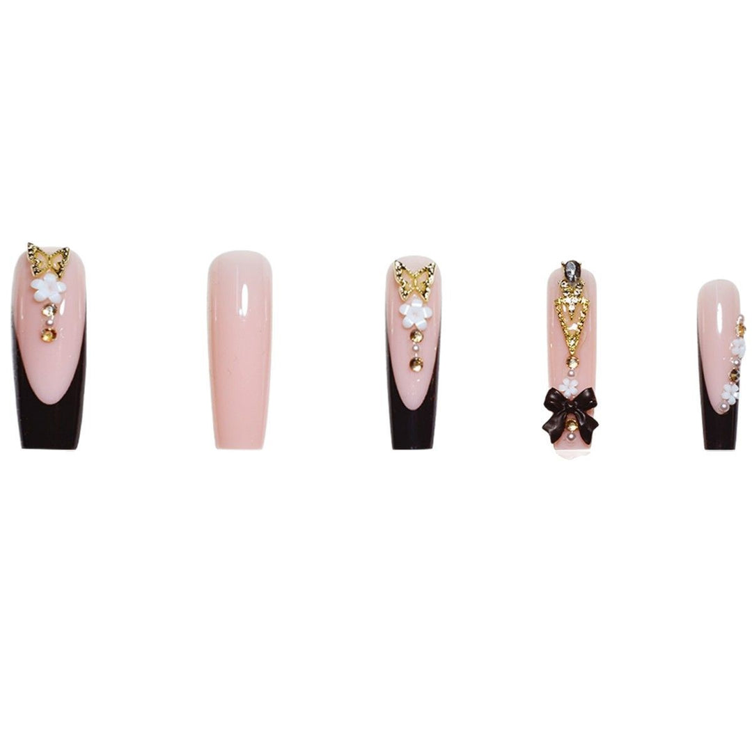 Luxuriöse 3D-Blumen Press-On Nagelkunst Karnz