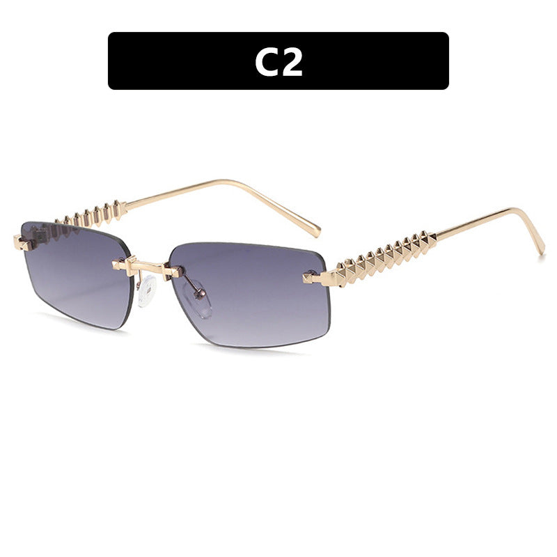 Damen quadratische Sonnenbrille mit filigranem Rahmen und luxuriösen Akzenten Karnz