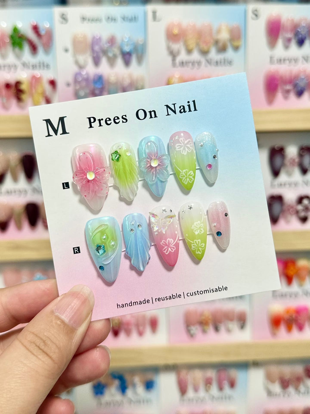 Handgefertigtes Blumendruck-Press-On-Nagelset