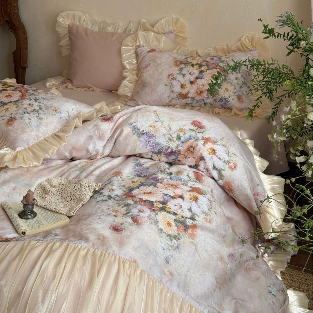 Bettwäsche-Set mit romantischem Blumenmuster und gerafftem Satinvolant