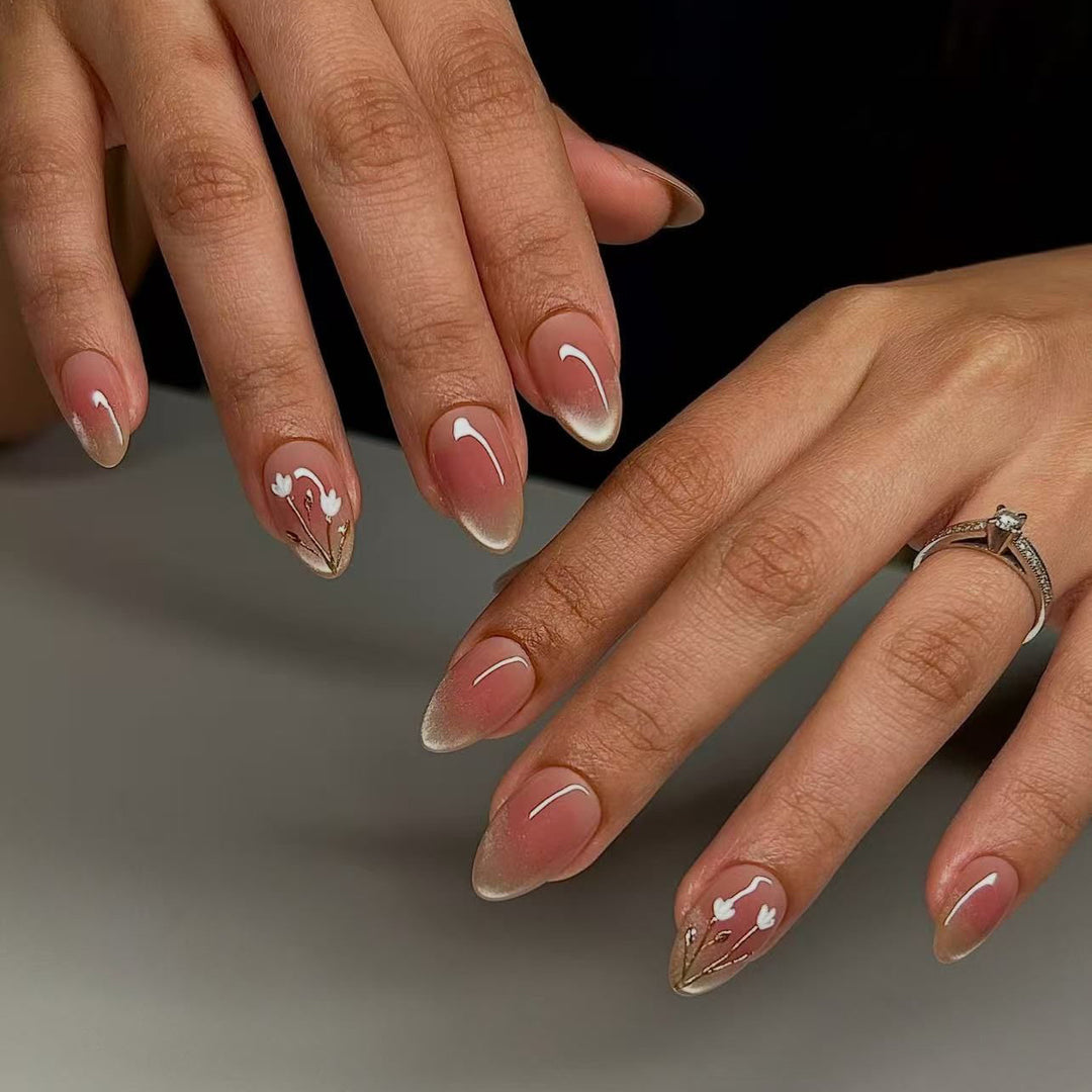 Elegante Florale Acryl-Nagelverlängerungen Karnz
