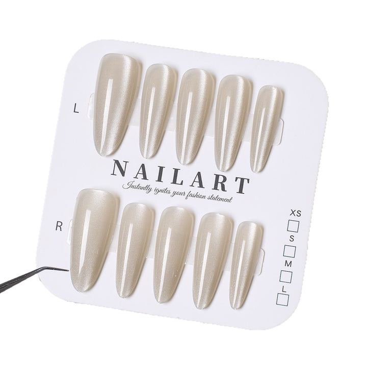 Künstliche Nagelspitzen mit Elegantem Ombre-Effekt Karnz
