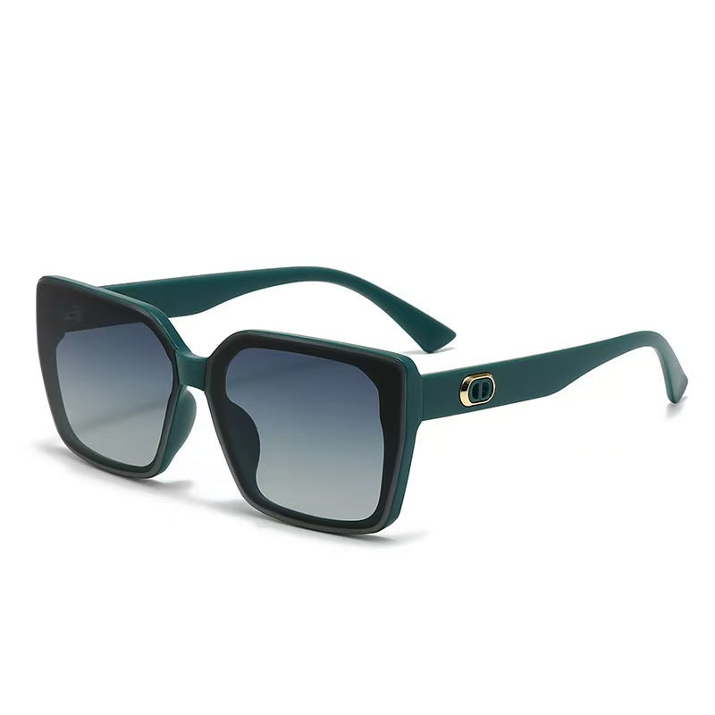 Damen oversized Sonnenbrille mit robustem Rahmen und dezenten Gläsern Karnz