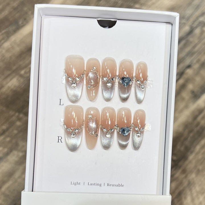 Glamouröse Sternenförmige Press-On Nagelkunst