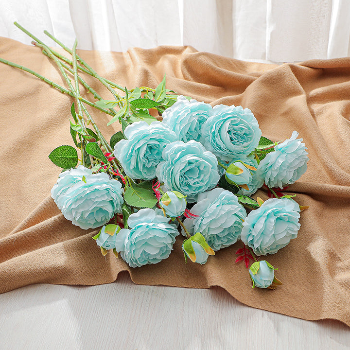 Eleganter künstlicher Rosenstrauß