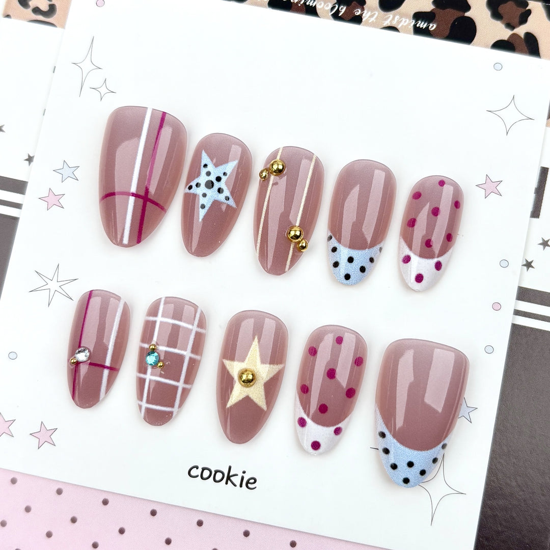 Künstlerisches dekoratives Press-On-Nagelset 1790746064