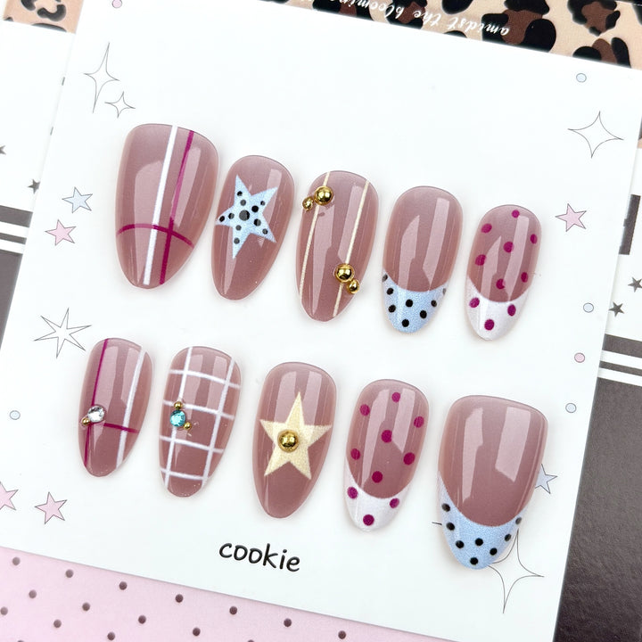 Künstlerisches dekoratives Press-On-Nagelset 1790746064