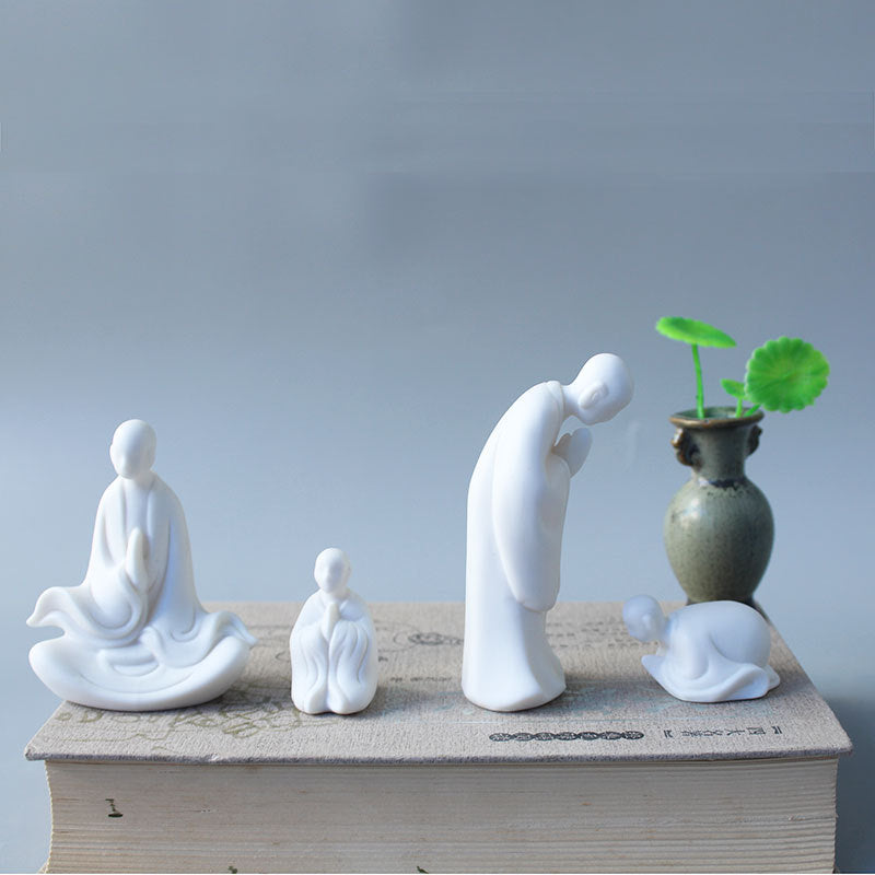 Dekorative Porzellanfigur Karnz