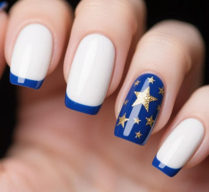 Elegante sternverzierte Nagelkunst Karnz
