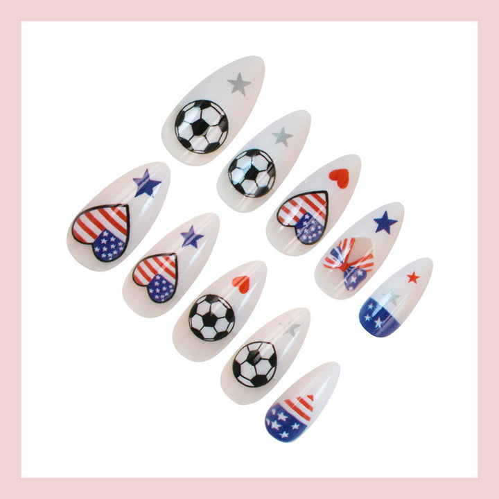 Kreatives Kunstnagelset mit sportlichen Motiven und patriotischen Symbolen Karnz