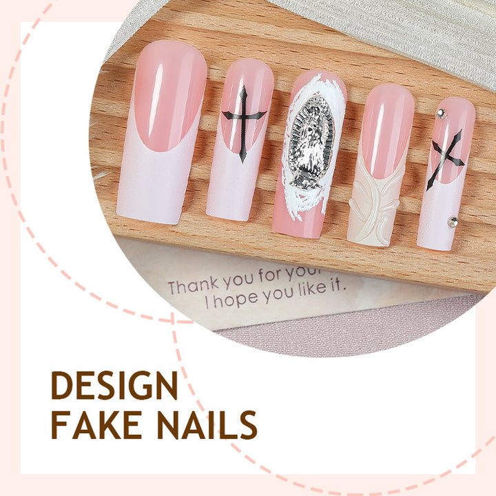 Kreatives Kunstnagelset mit eleganten Designs Karnz