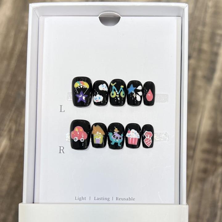 Dekorativer Floral Stiletto Press-On Nail Set Karnz