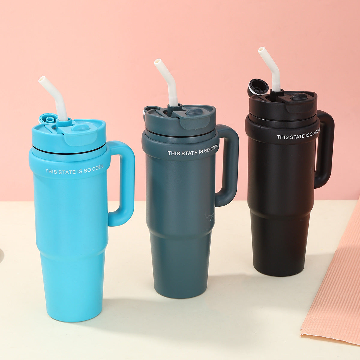 Unisex Trinkbecher mit integriertem Strohhalm Karnz