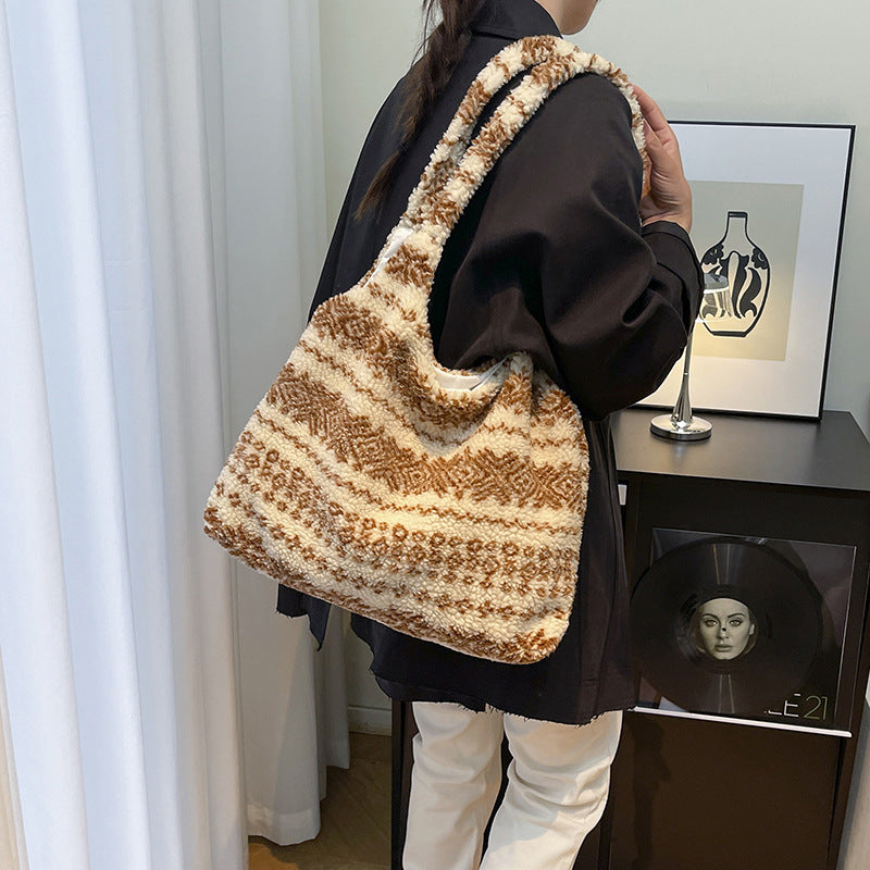 WoBohemian Strick Hobo Tasche Karnz